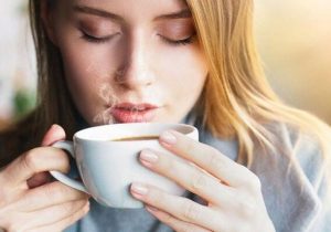 قهوه برای خانم‌ها مفید است یا مضر؟