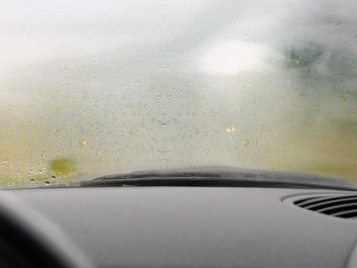 چند ترفند جادویی برای جلوگیری از بخار گرفتن شیشه‌ خودرو در زمستان