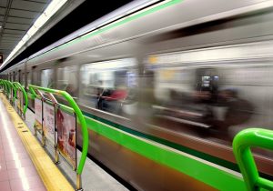 مرد ۴۱ ساله در مترو اقدام به خودکشی کرد