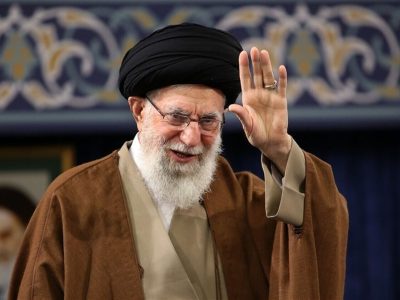 رهبر انقلاب: قوام جمهوری اسلامی به حضور مردم در انتخابات است